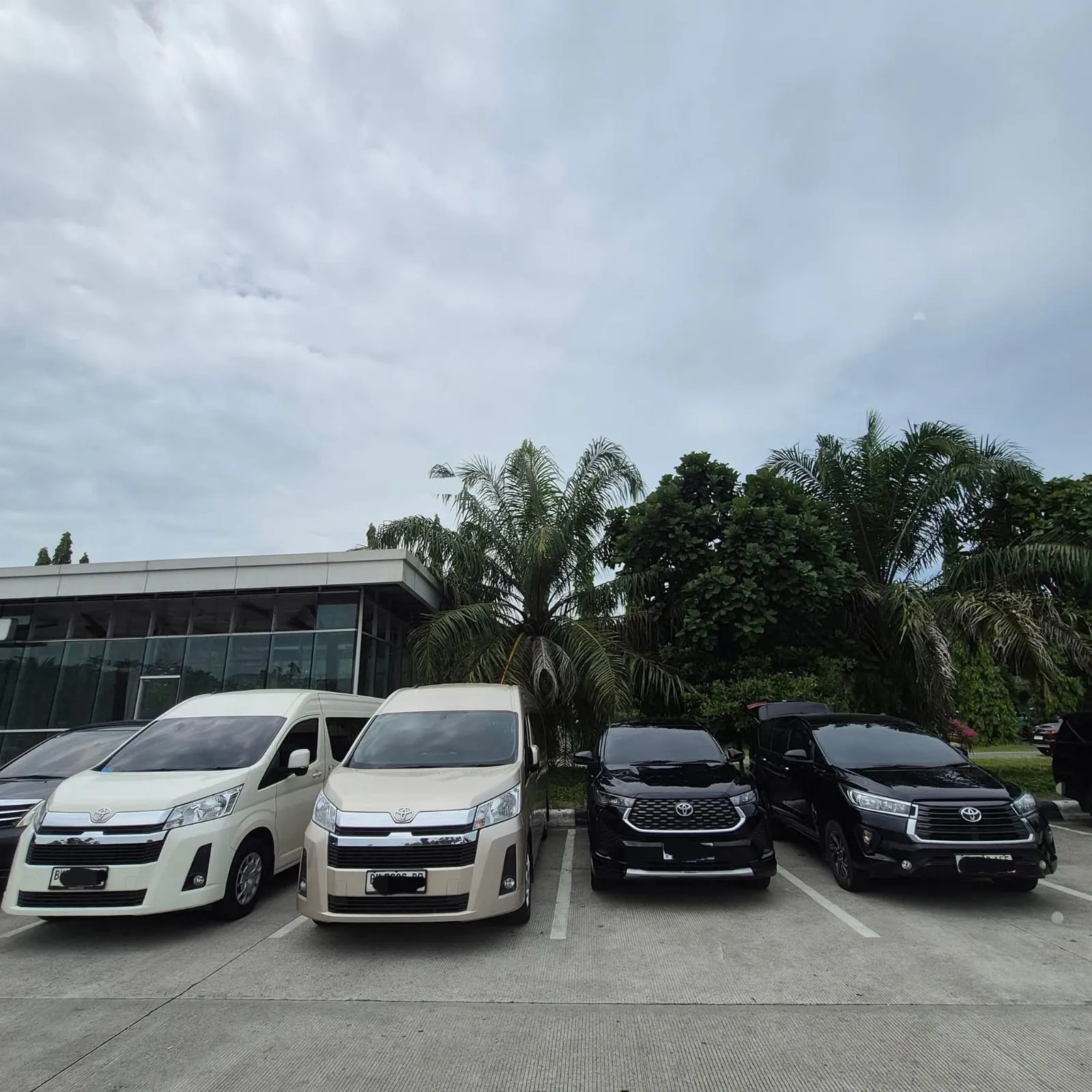 Sewa Hiace Medan Mewah