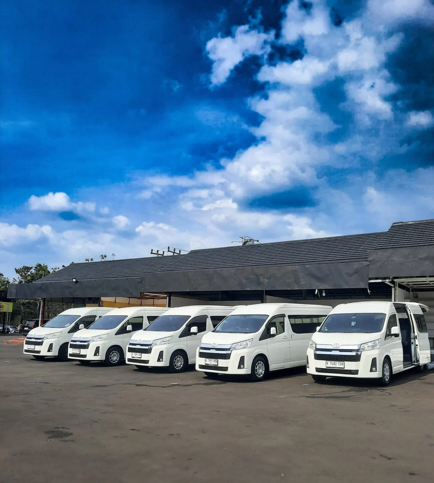Sewa Hiace & Bus Pariwisata